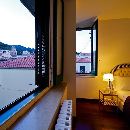 Bed And Travel Apartment Dogana Regia 15 Salerno Luaran gambar