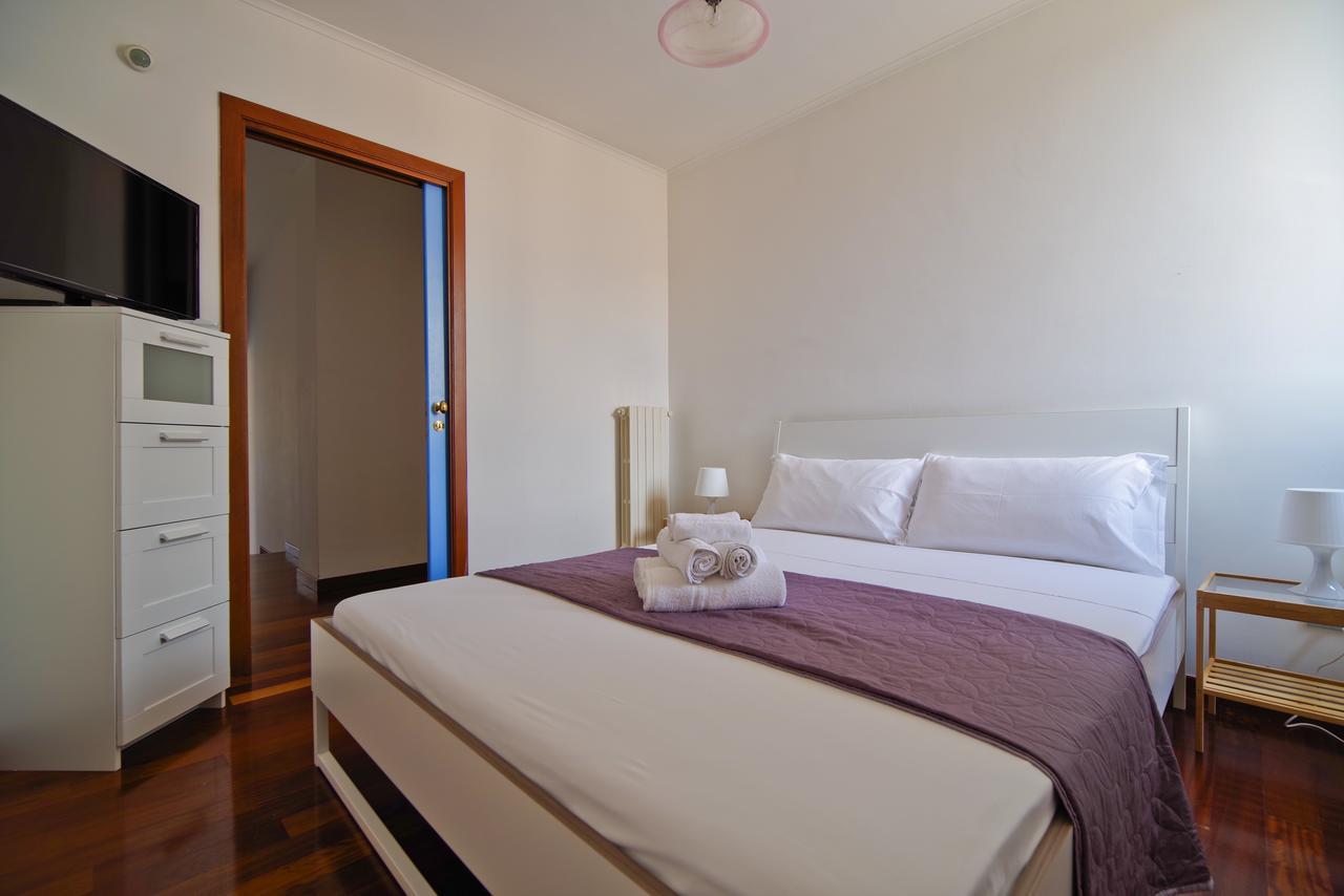 Bed And Travel Apartment Dogana Regia 15 Salerno Luaran gambar
