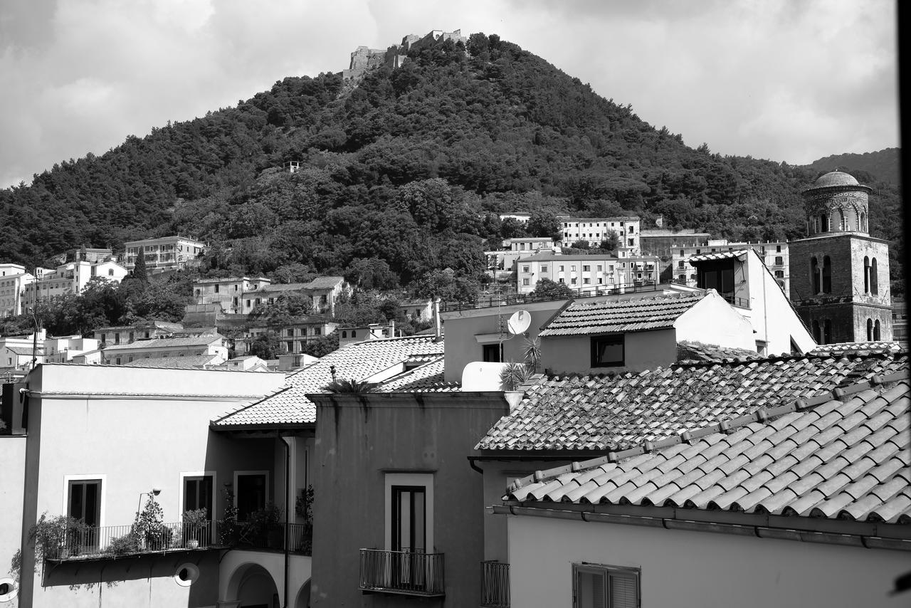 Bed And Travel Apartment Dogana Regia 15 Salerno Luaran gambar